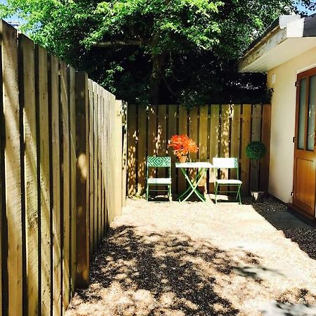 Apartment With Own Entrance & Terrace On West Hill Hastings Eksteriør billede